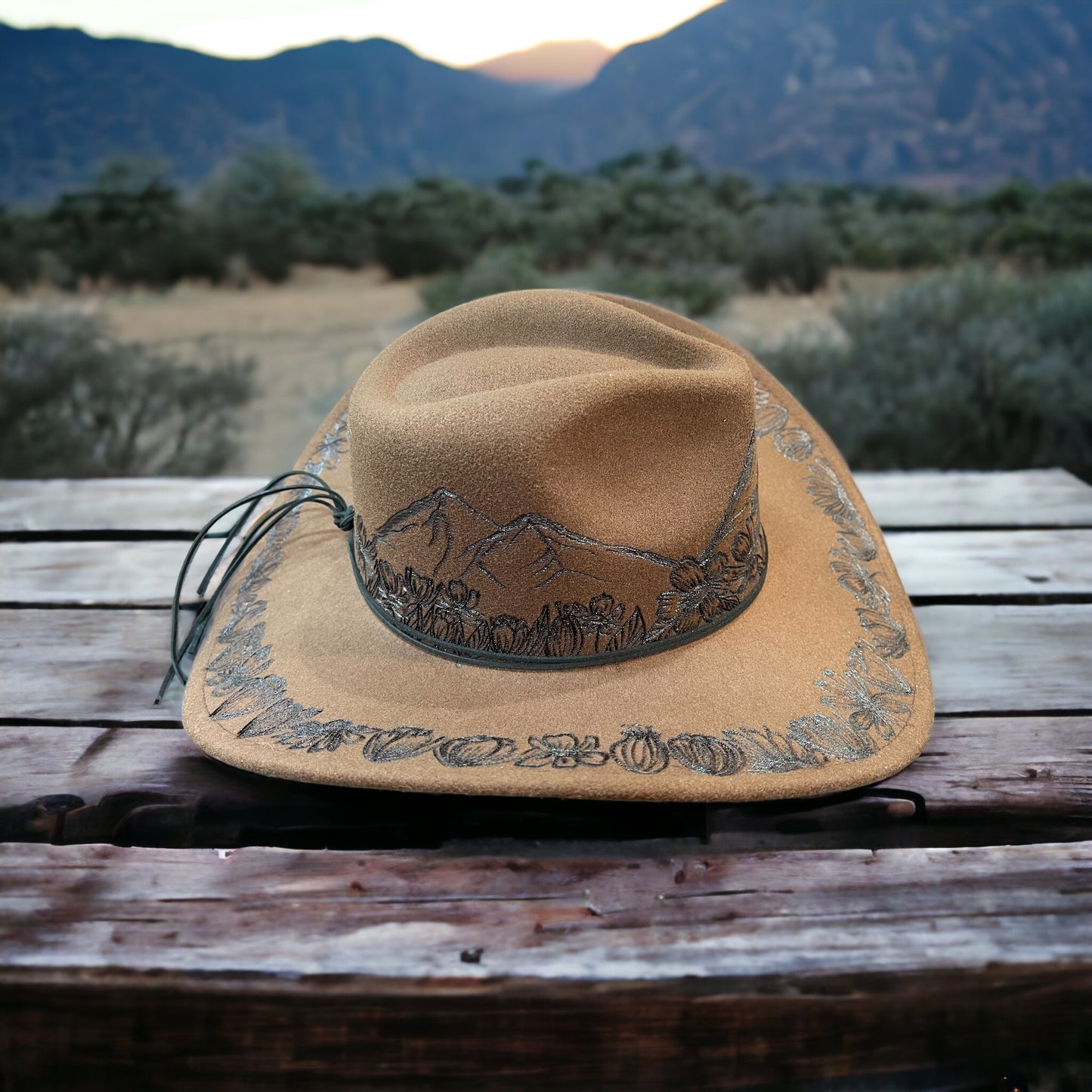 Gülce - Burned Cowboy Hat