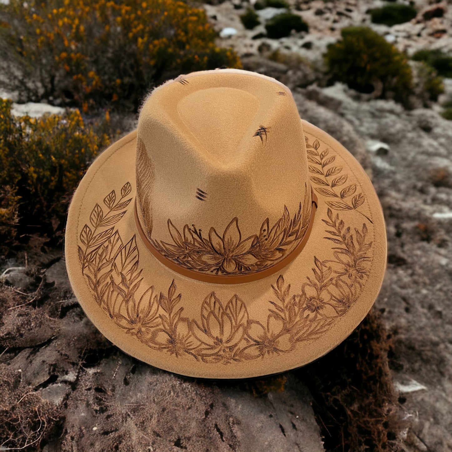 Peaks- Burned Small Brim Hat