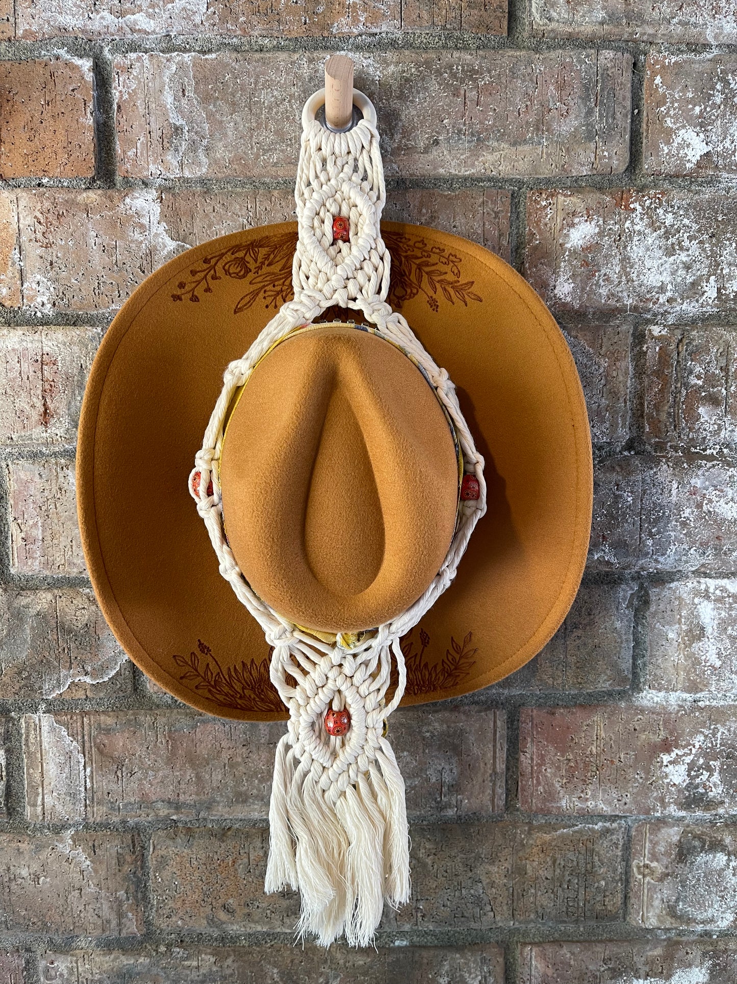 No. 201 Macrame Wall Hat Hanger - Natural
