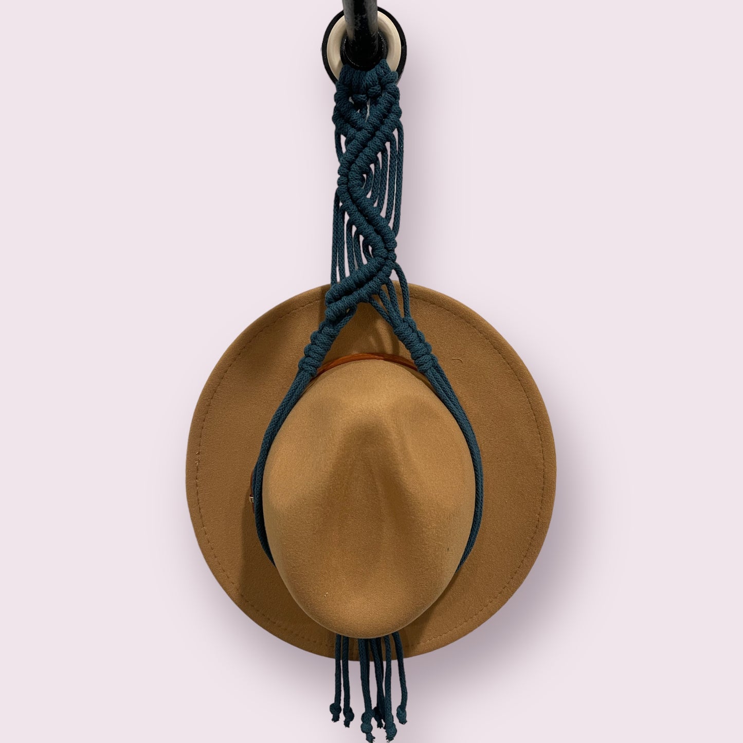 Macramé Single Hat Wall Hanger -104