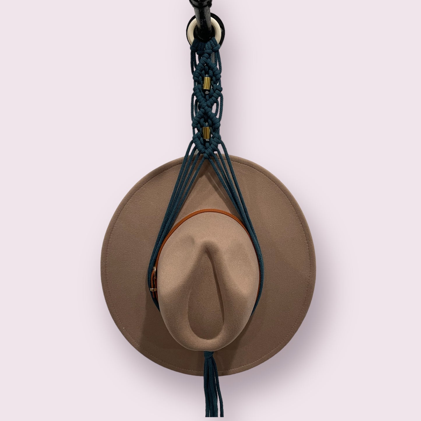 Macramé Single Hat Wall Hanger -102